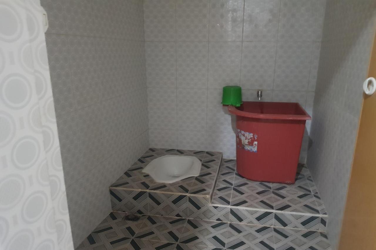 Oyo 93162 Cempaka Syariah Hotell Medan Exteriör bild