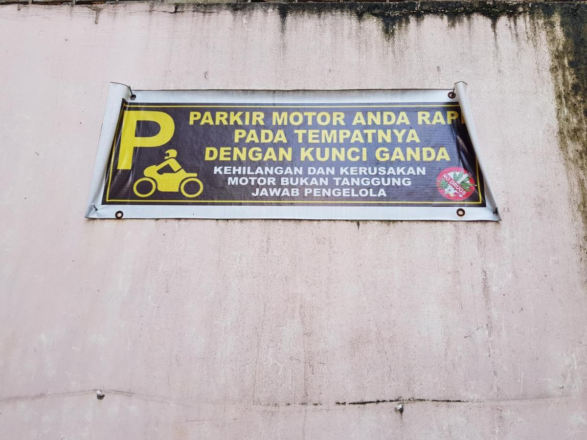 Oyo 93162 Cempaka Syariah Hotell Medan Exteriör bild
